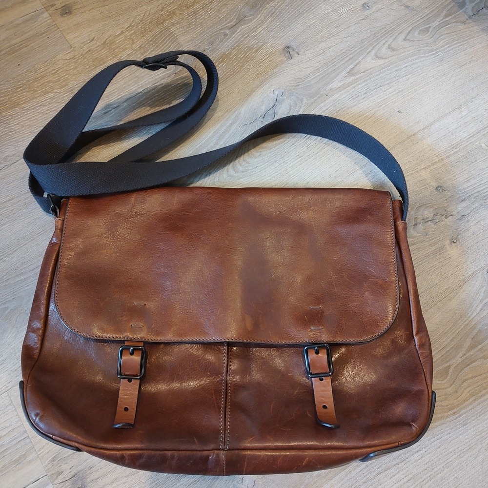 Fossil Whiskey Brown Rugged Distressed Leather Laptop Messenger Bag Campus Work